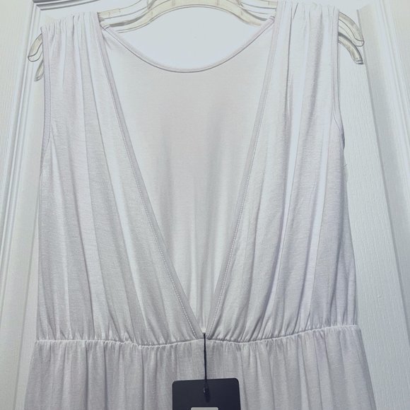 Pretty Little Thing-NWT-Swim Suit Cover Up-Romper-One Piece-Soft-Low Cut Front - Picture 4 of 10